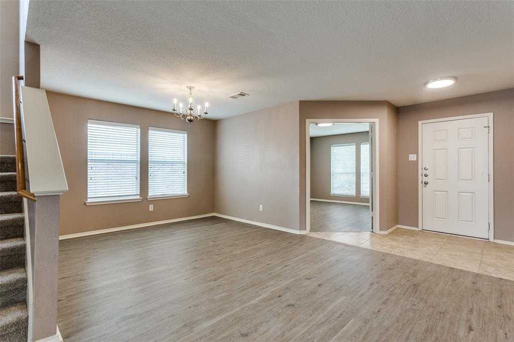 13871 Valley Ranch Rd - Photo 3 of 12