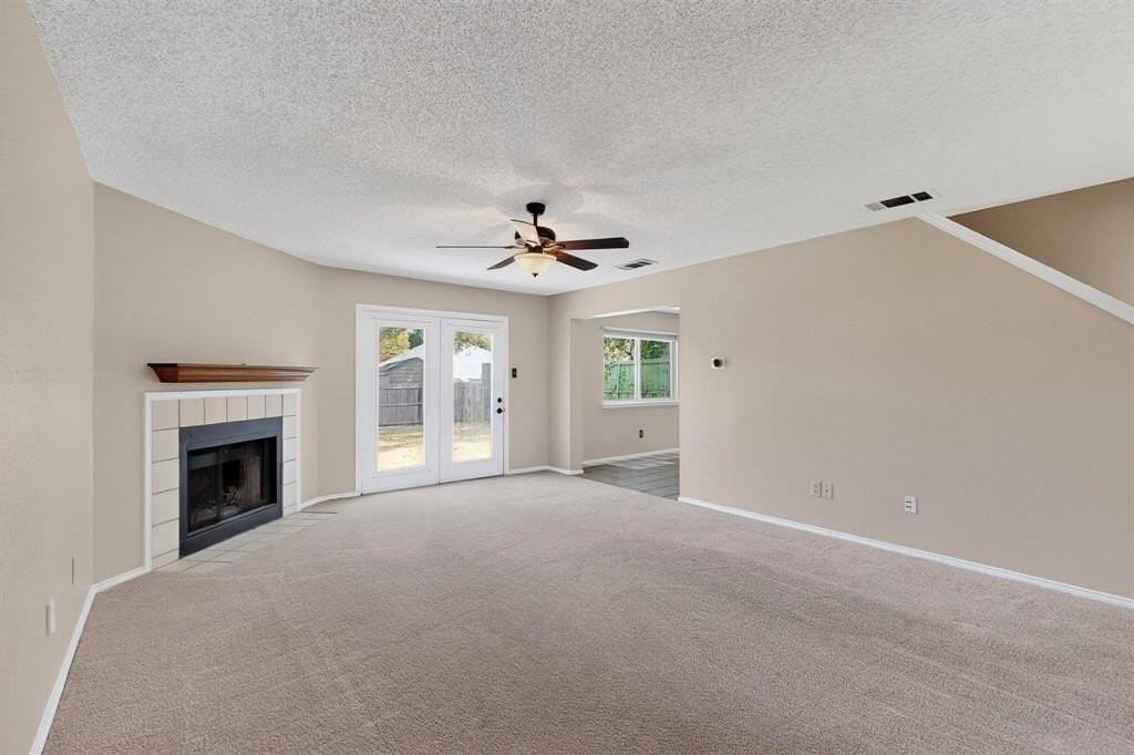 4821 Abbott Ave - Photo 3 of 15