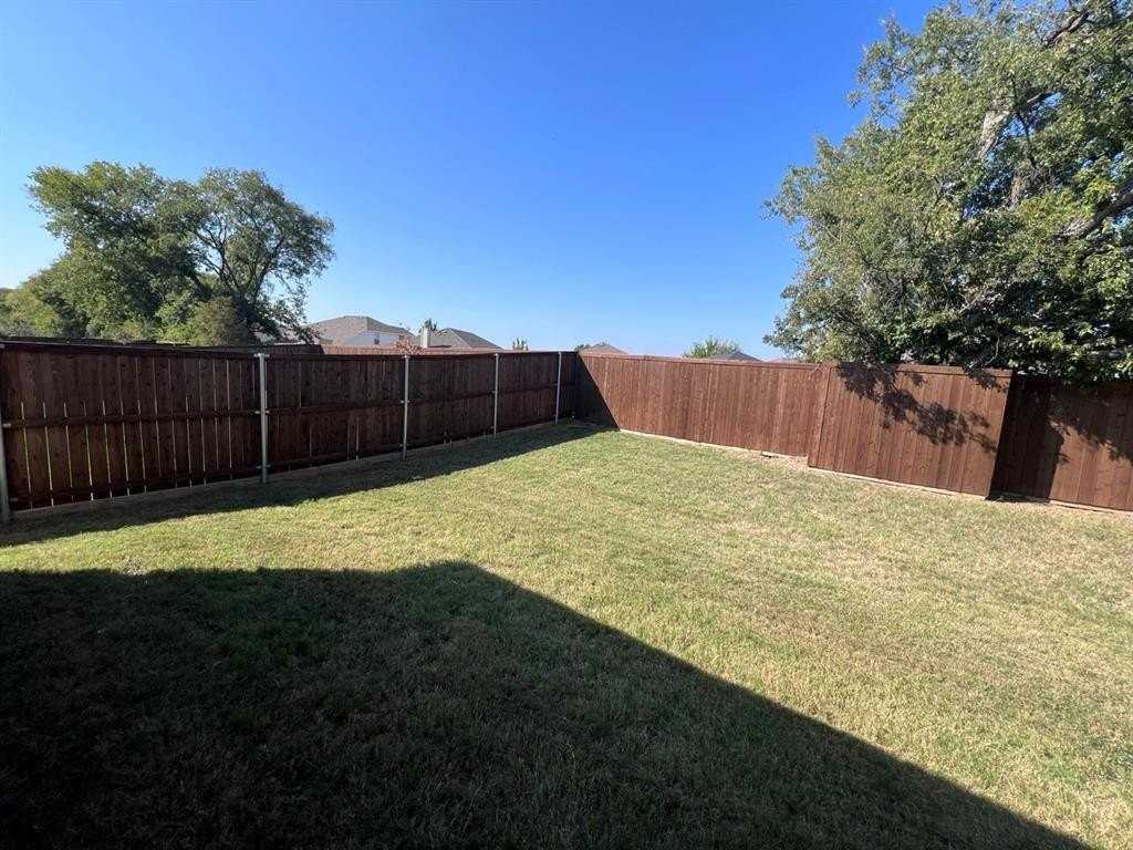 1524 Clairborne Court - Photo 4 of 20