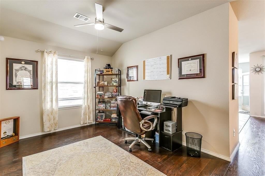 1629 Ridge Creek Ln - Photo 5 of 23