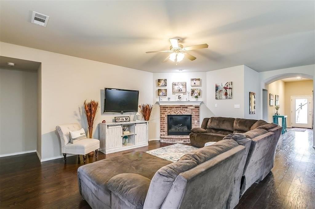 1629 Ridge Creek Ln - Photo 7 of 23