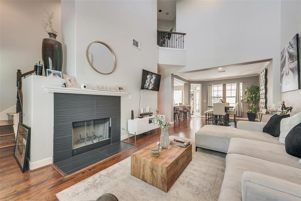 4904 Live Oak St #302 - Photo 6 of 25