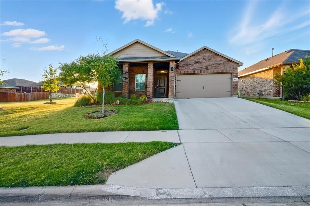 8313 Twisted Pine Way - Photo 2 of 35