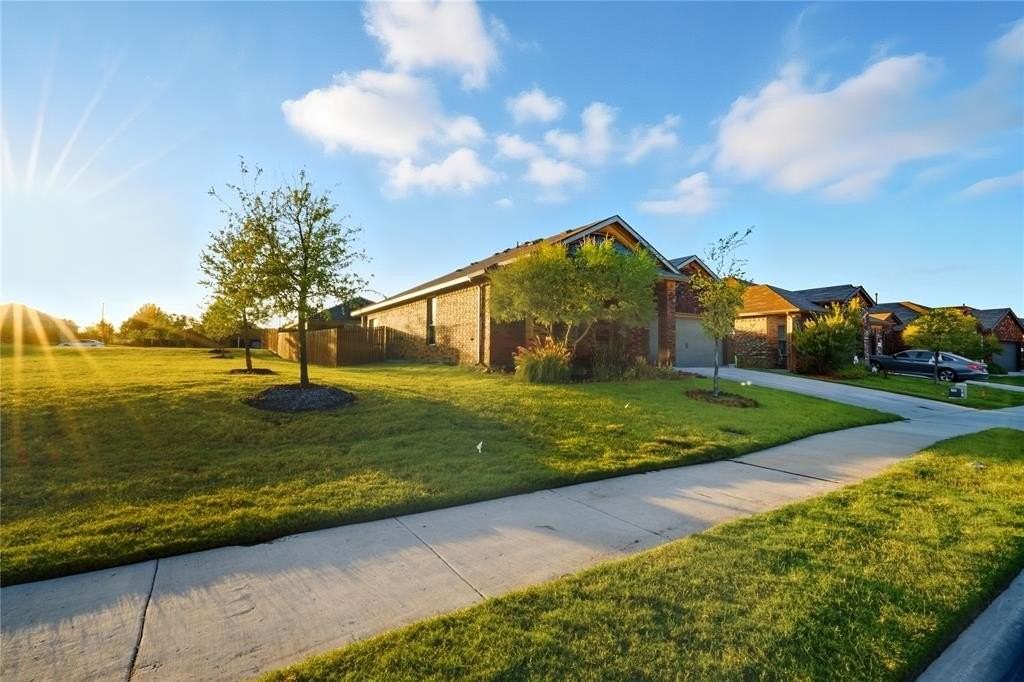 8313 Twisted Pine Way - Photo 3 of 35