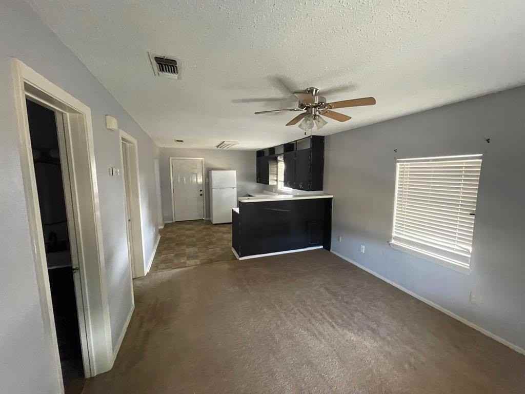 712 Narrow St - Photo 3 of 14