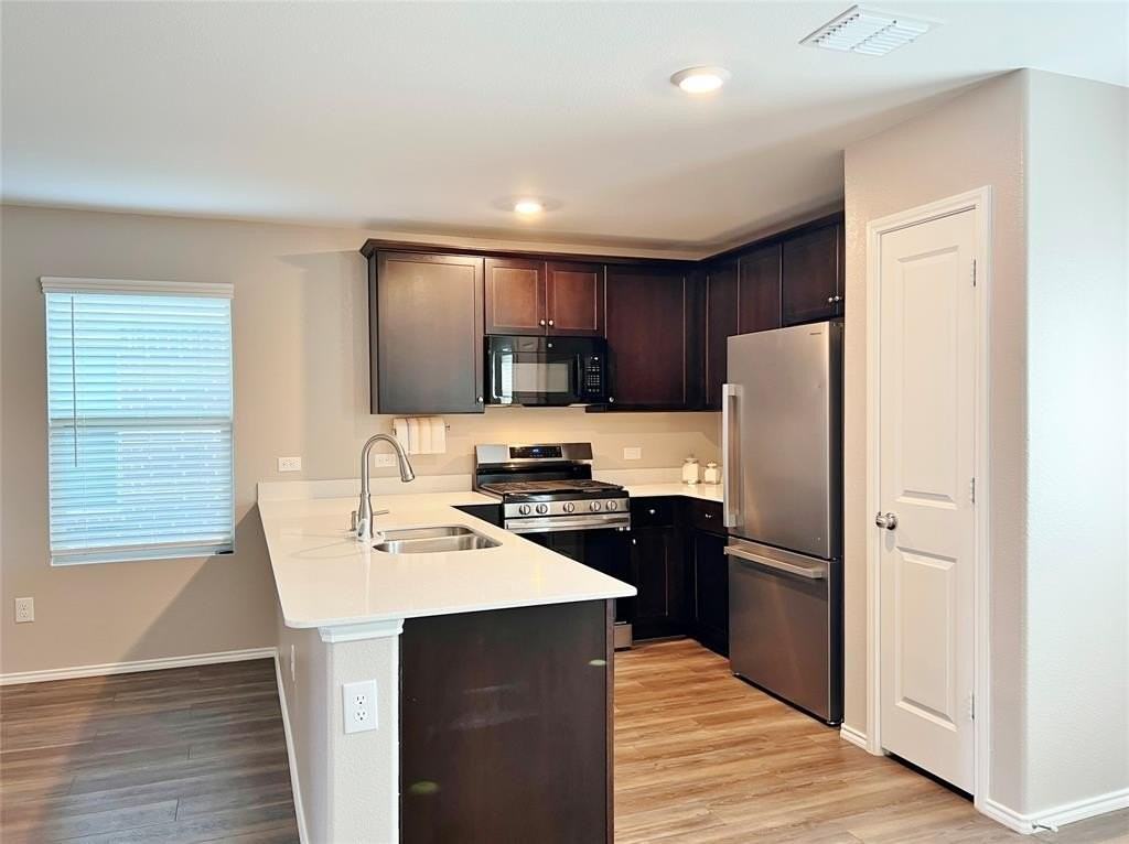 1103 Wildflower St - Photo 3 of 15