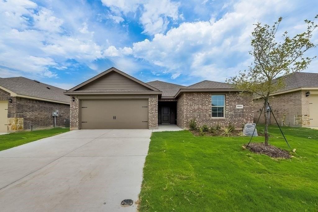 2905 Jasmine Drive - Photo 2 of 18