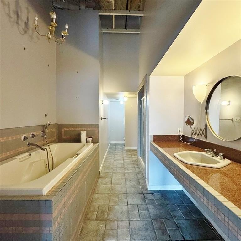 2220 South Harwood Street #201 - Photo 5 of 11