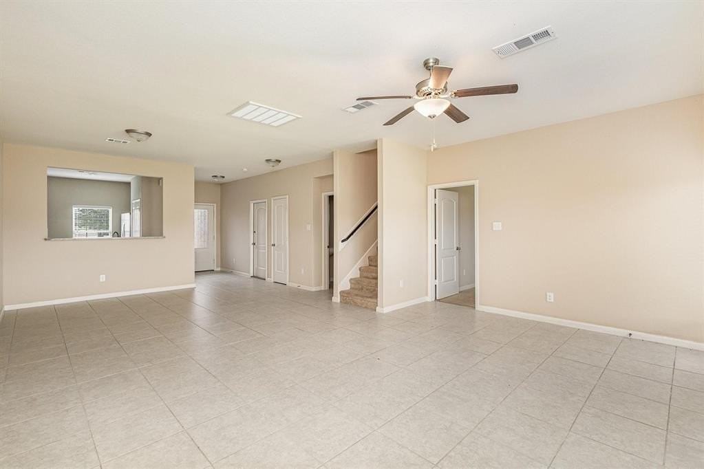 1405 Park Trails Boulevard - Photo 4 of 29