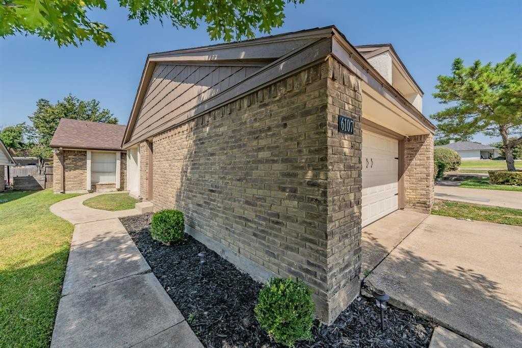 6107 Spyglass Ln - Photo 4 of 38