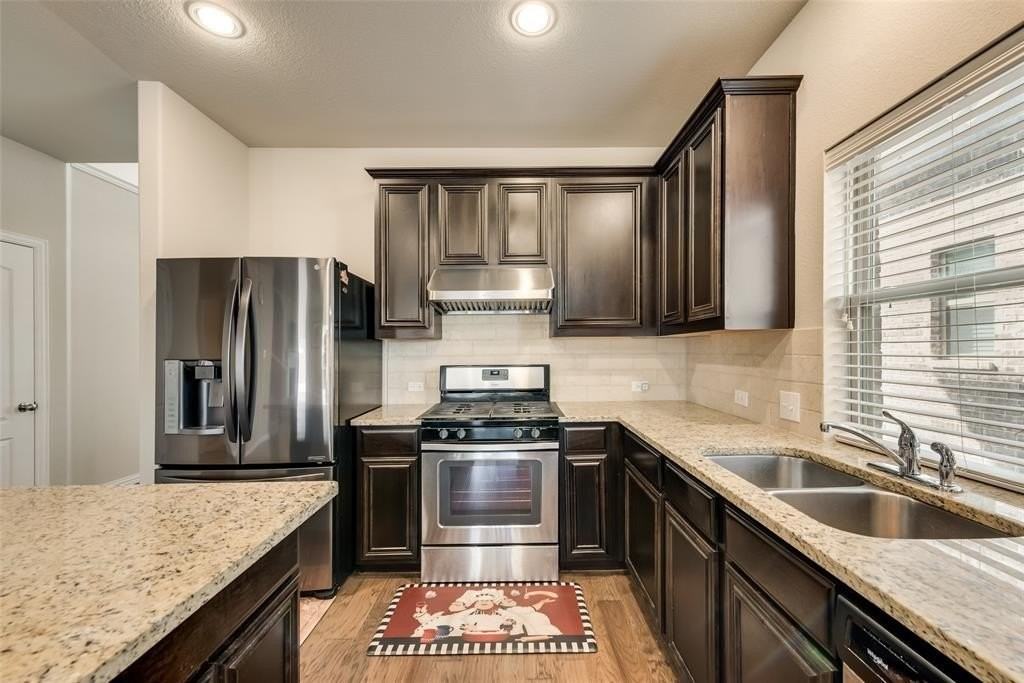 1532 Cypress Garden Ln - Photo 4 of 21