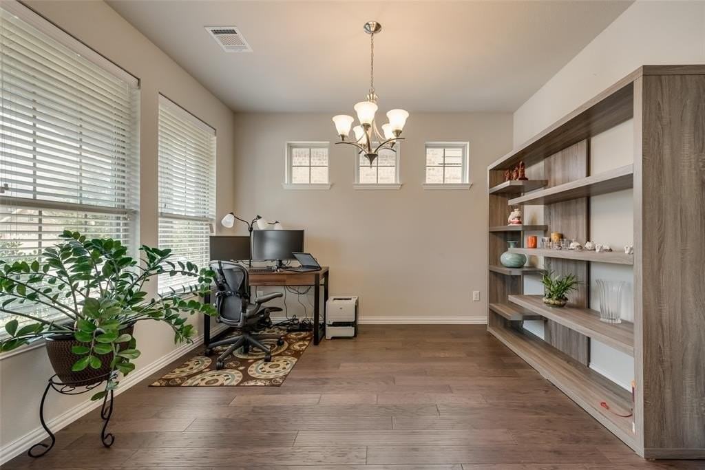 1532 Cypress Garden Ln - Photo 6 of 21