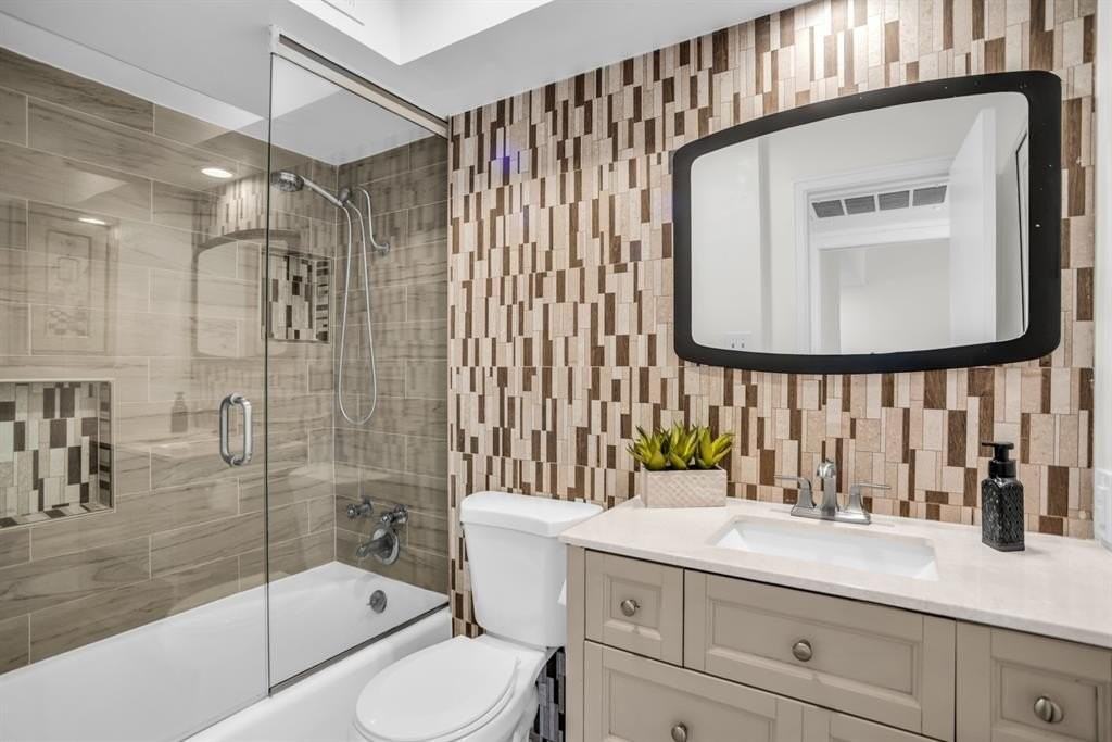 11306 Park Central Place #D - Photo 5 of 17