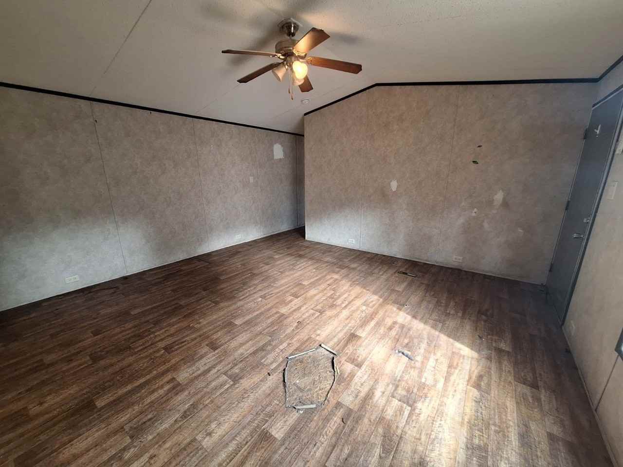 1134 Kelly Dr #6 - Photo 3 of 13