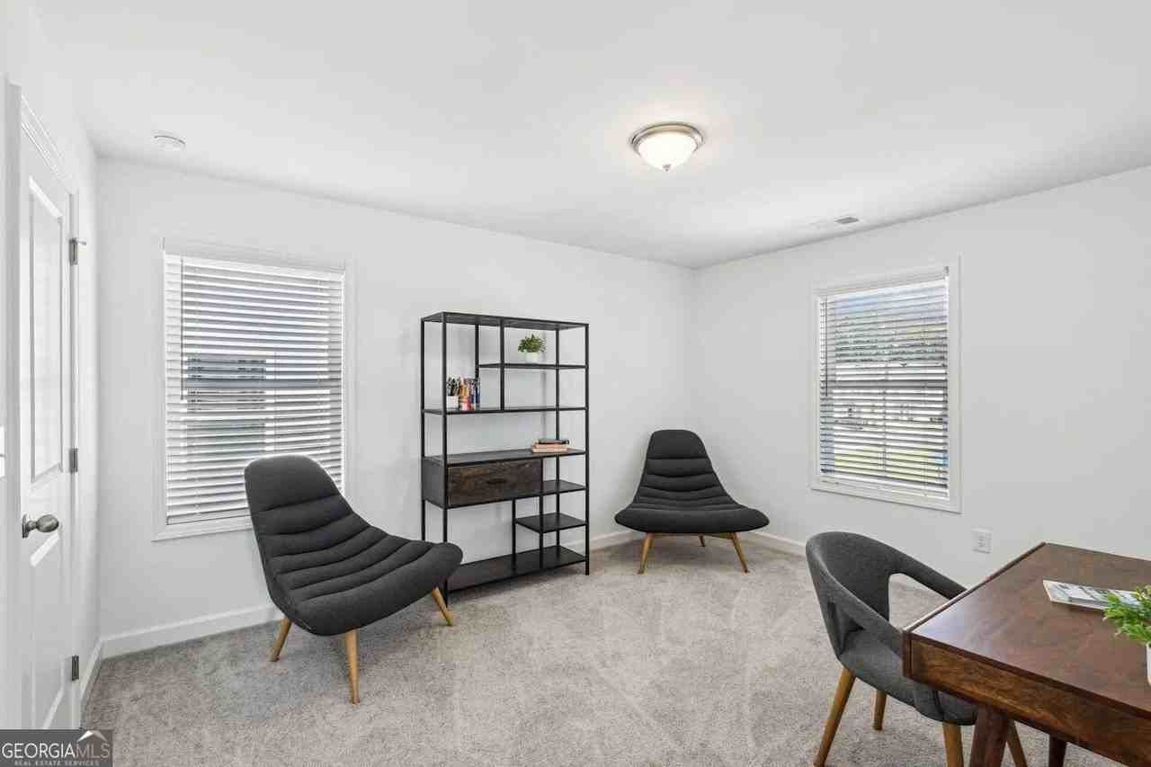 4095 Hillmont Ln - Photo 5 of 9