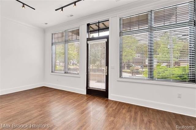 431 S Eton St - Photo 4 of 48