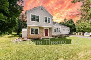 featured image of 10135 Forest Hill Cir