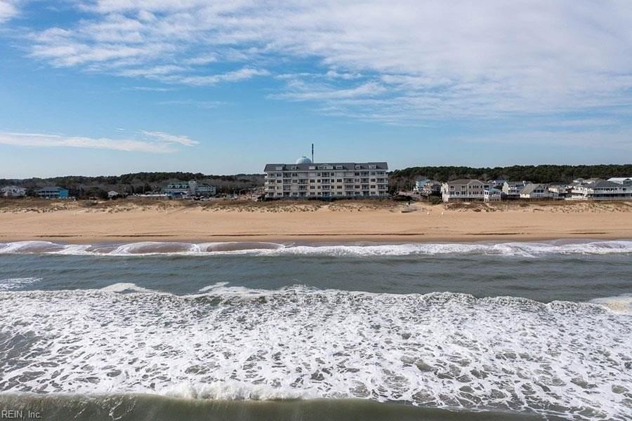 204 Sandbridge Rd #402 - Photo 2 of 29