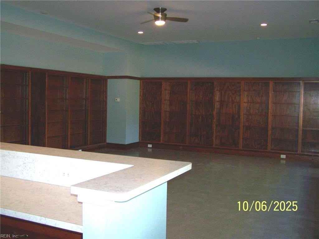 680 Oak St #111 - Photo 2 of 17