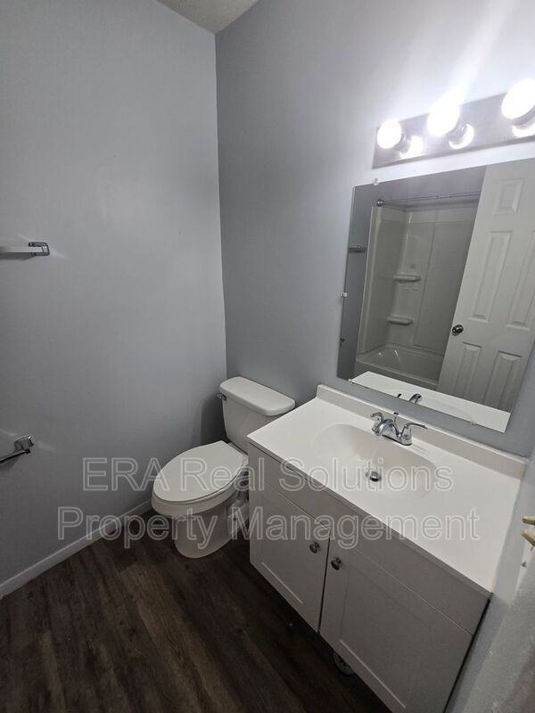 1712 Carstare Drive - Photo 3 of 12