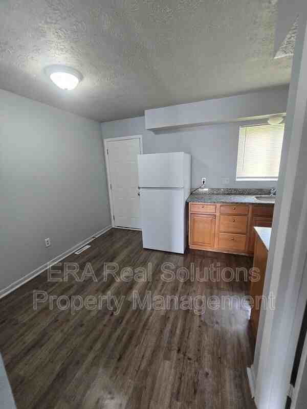 1715 Carstare Dr - Photo 3 of 14