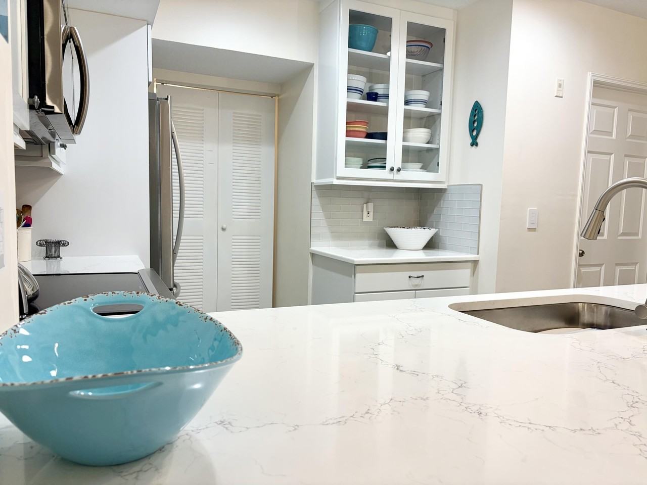 242 Village Blvd #2304 - Photo 4 of 34