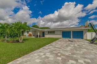 1107 Sw 24th Ave - Photo 1 of 1