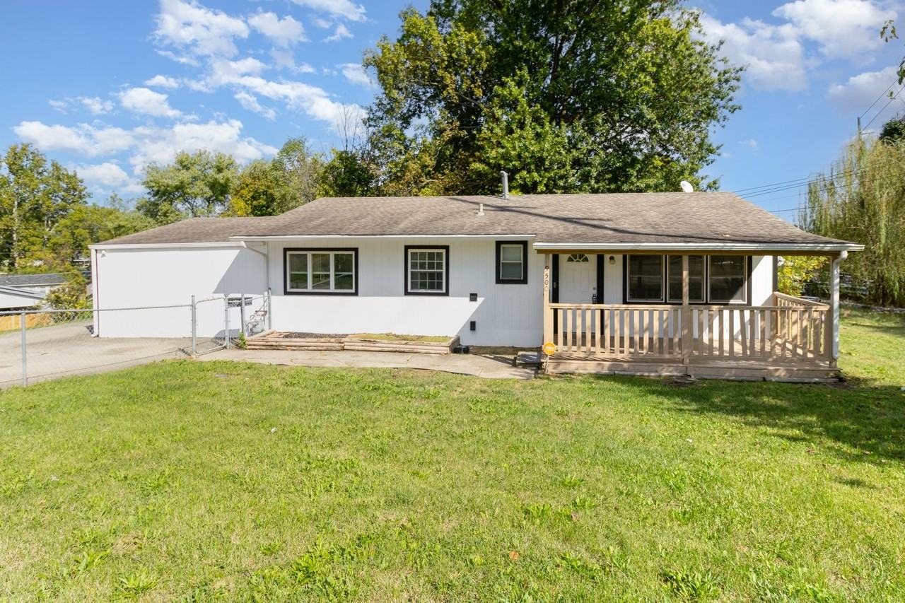 9500 Ridgemoor Ave - Photo 3 of 27