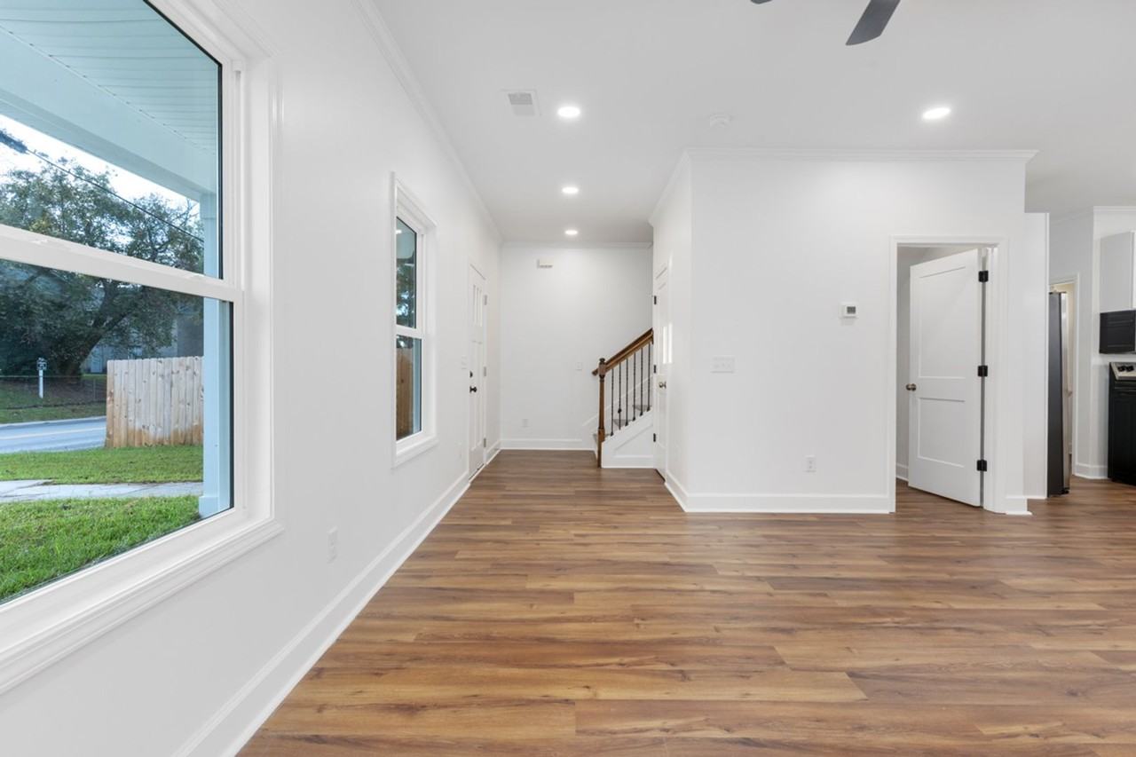 915 S Kilbourne Rd #1 - Photo 6 of 28