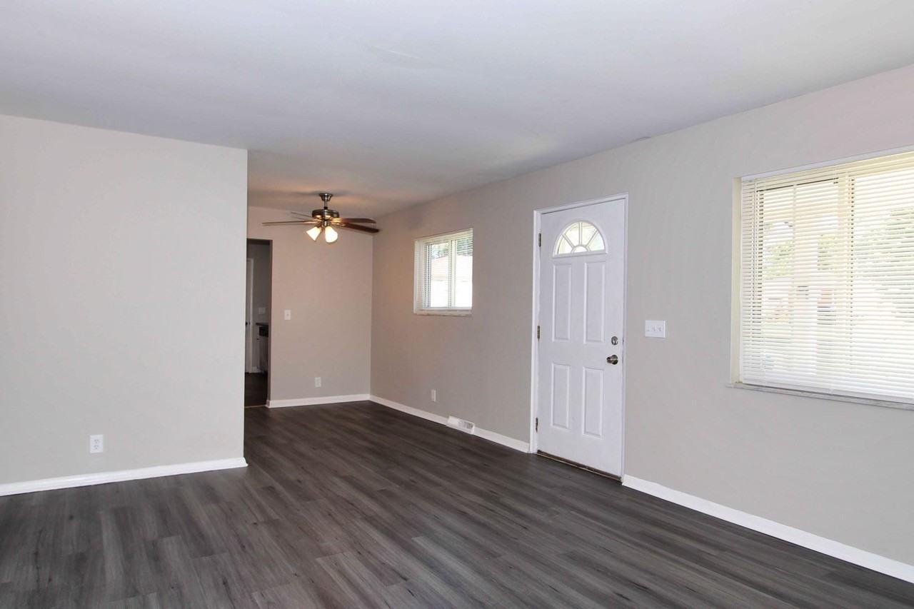 3448 Ringwood Street - Photo 4 of 33