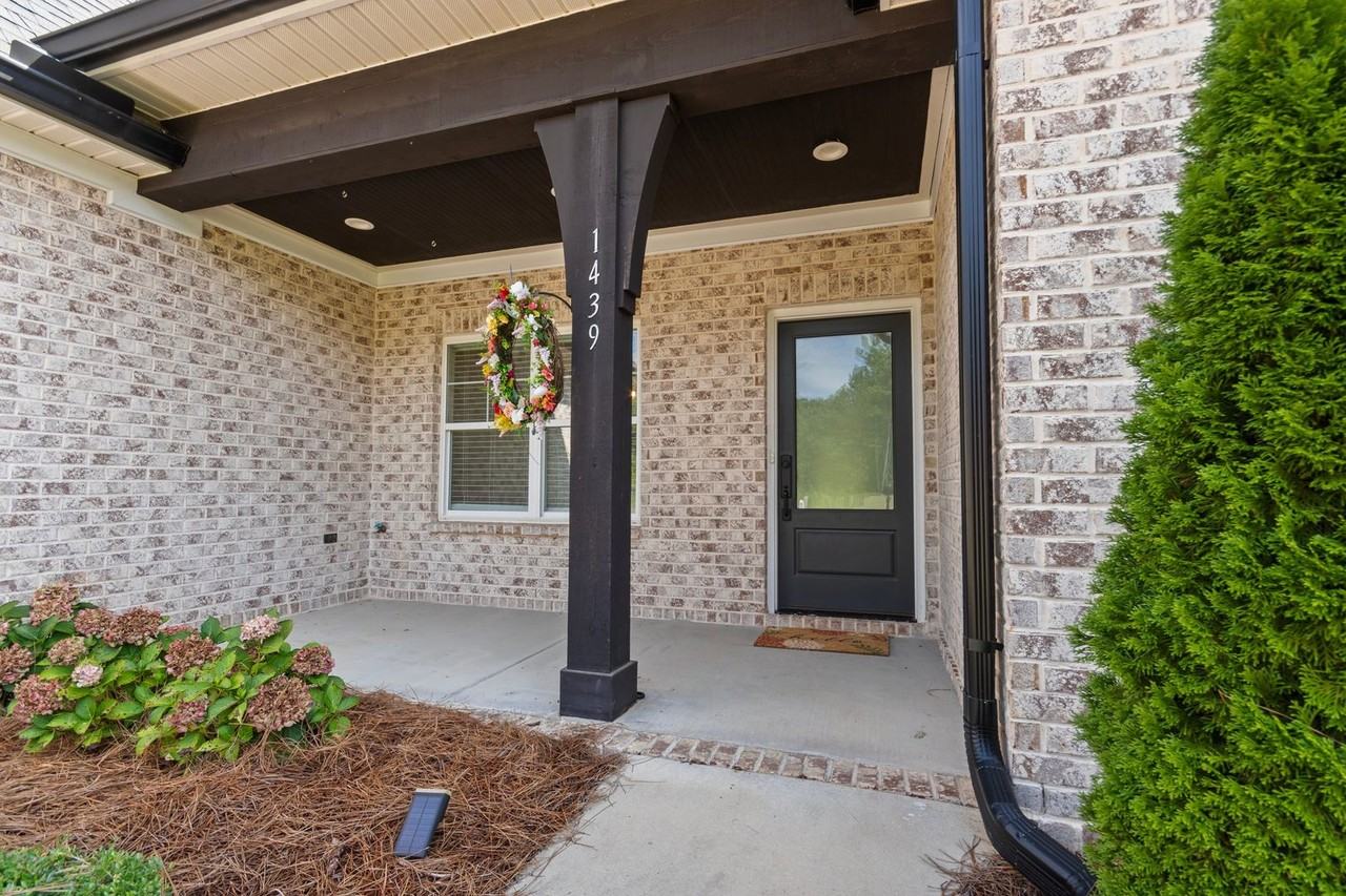 1439 Cherokee Ridge Dr - Photo 3 of 14