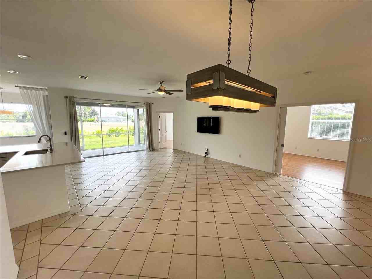 7463 Ridge Road - Photo 6 of 30