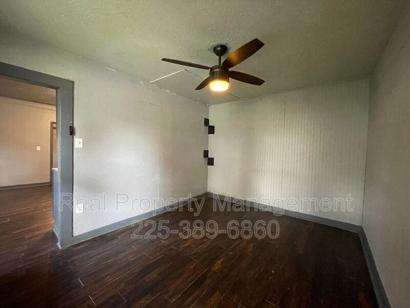 1133 Maximillian St - Photo 4 of 16