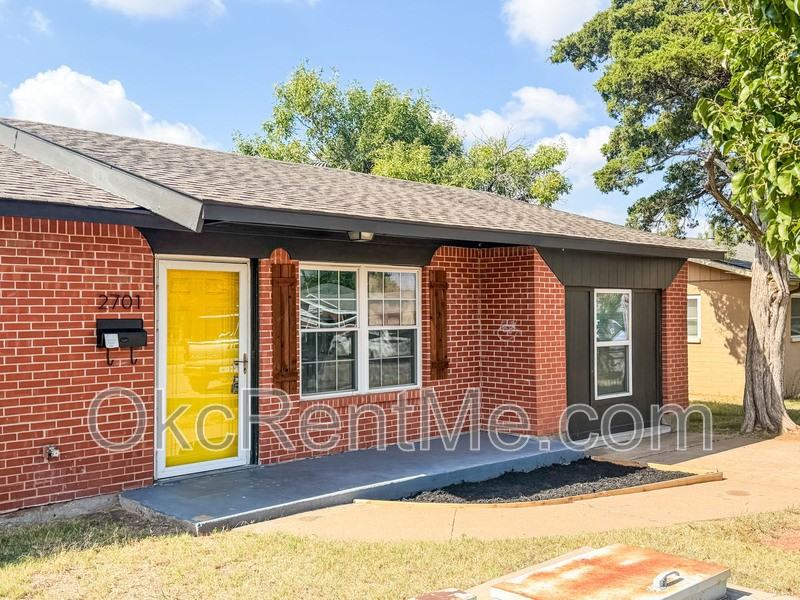 2701 Yorkshire Ave - Photo 2 of 21