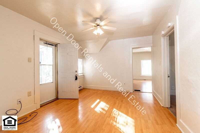 608 1/2 Anderson Ave - Photo 3 of 17