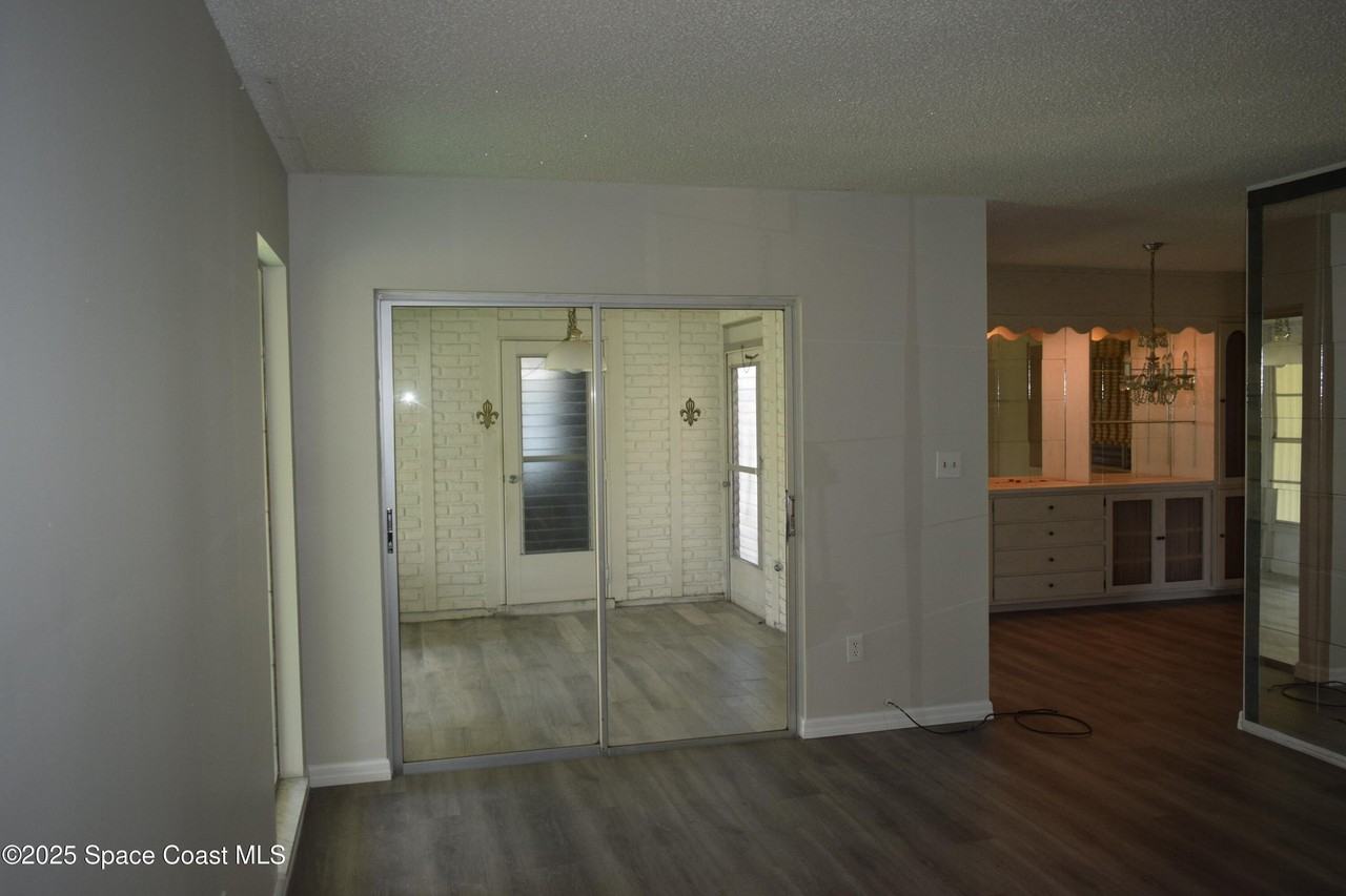 2696 Yalta St Ne - Photo 6 of 28