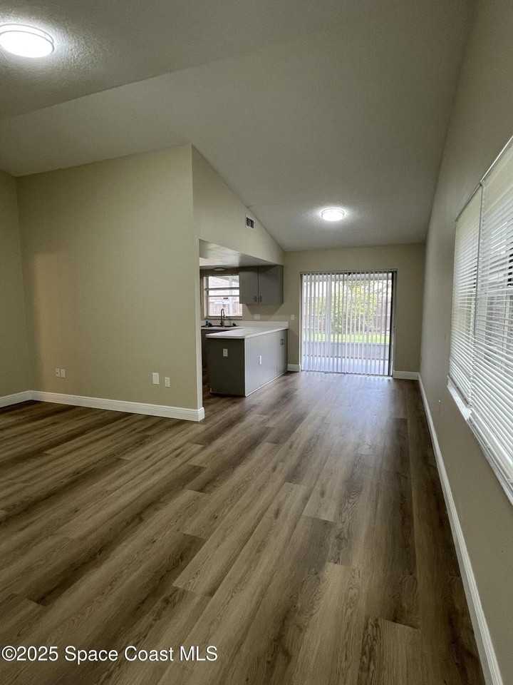 3154 Dunhill Drive - Photo 5 of 19