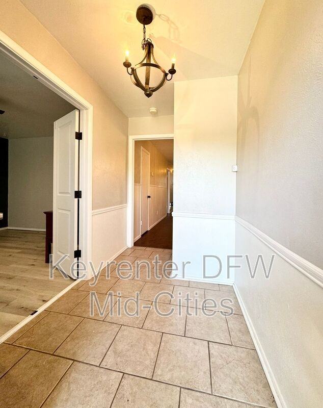 901 Gregory Ave - Photo 2 of 29