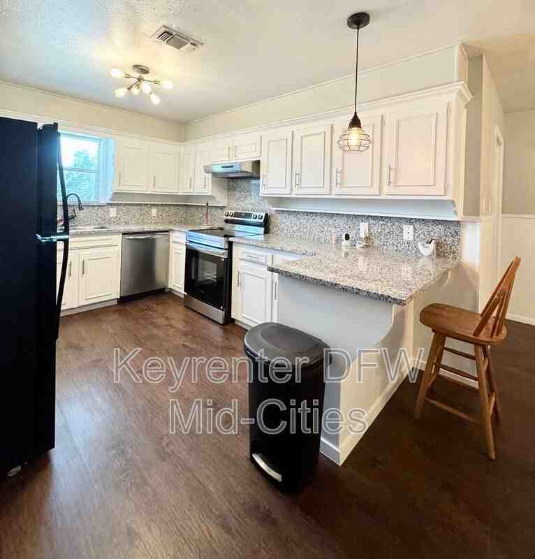 901 Gregory Ave - Photo 7 of 29