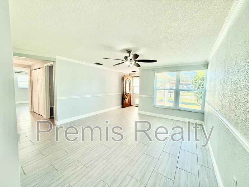 11950 107th Ave - Photo 2 of 27