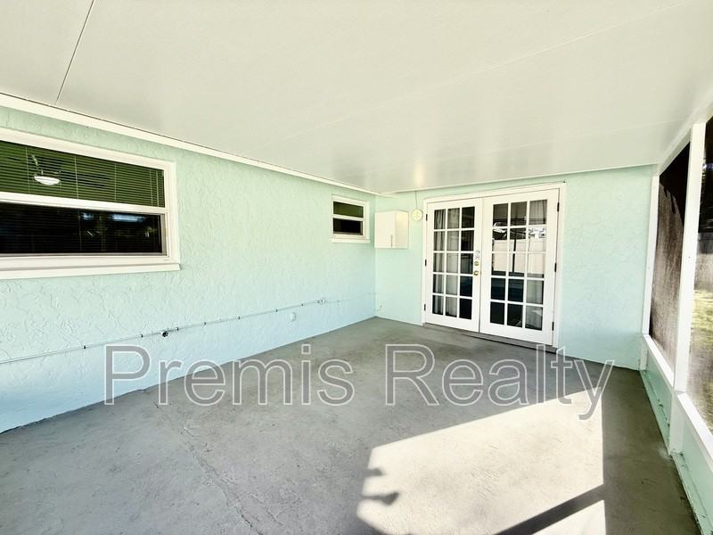 11950 107th Ave - Photo 7 of 27