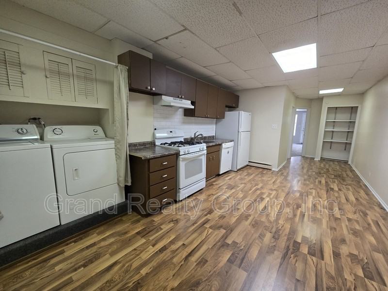 137 Cedar Avenue - Photo 4 of 10