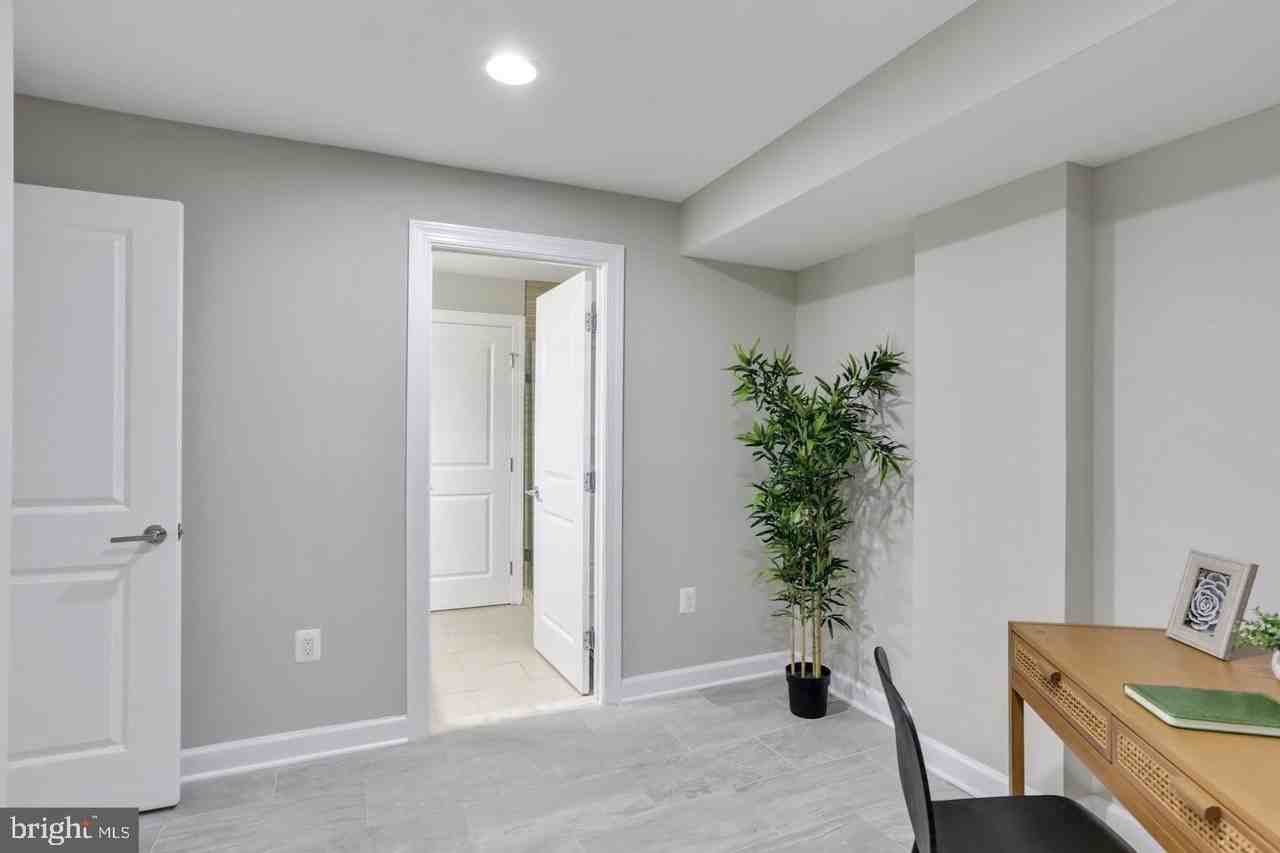 315 T St Ne Unit 1 #1 - Photo 3 of 22