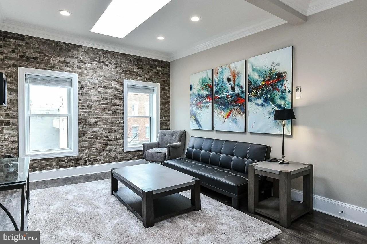 734 Light Street #2 - Photo 4 of 17