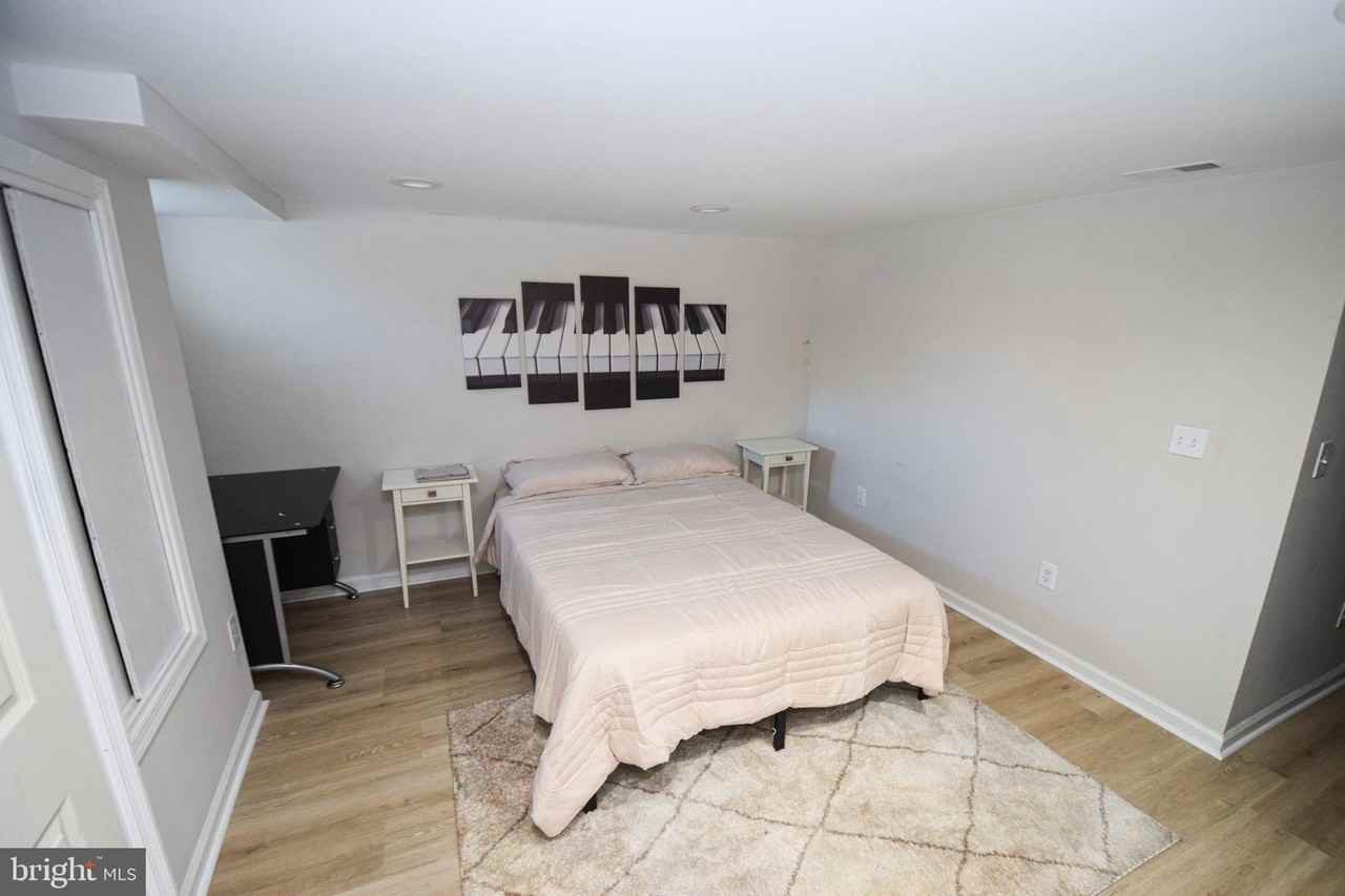 1629 Searles Rd - Photo 2 of 42