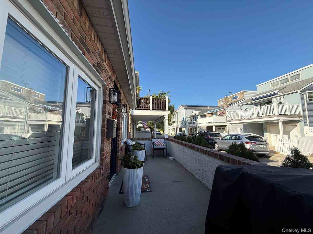 91 Michigan St - Photo 3 of 18