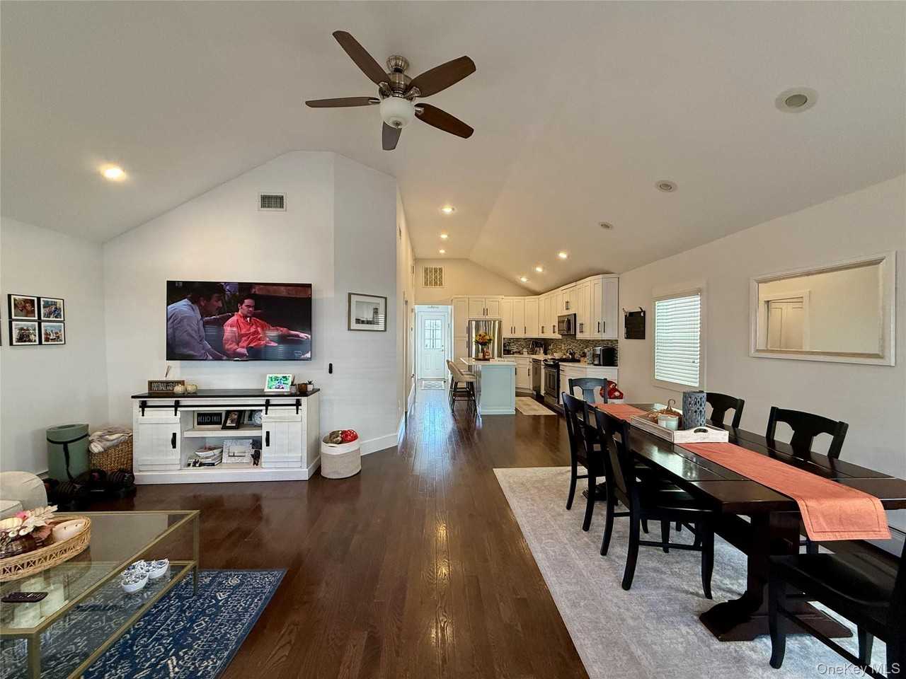 91 Michigan St - Photo 4 of 18