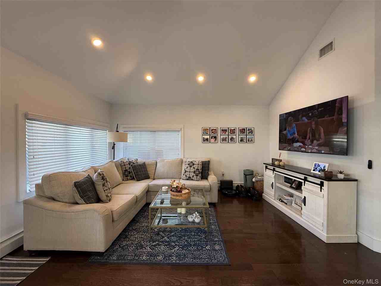 91 Michigan St - Photo 5 of 18