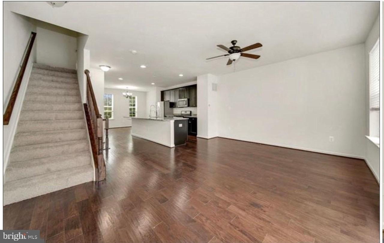 12815 Sutherby Ln - Photo 6 of 32