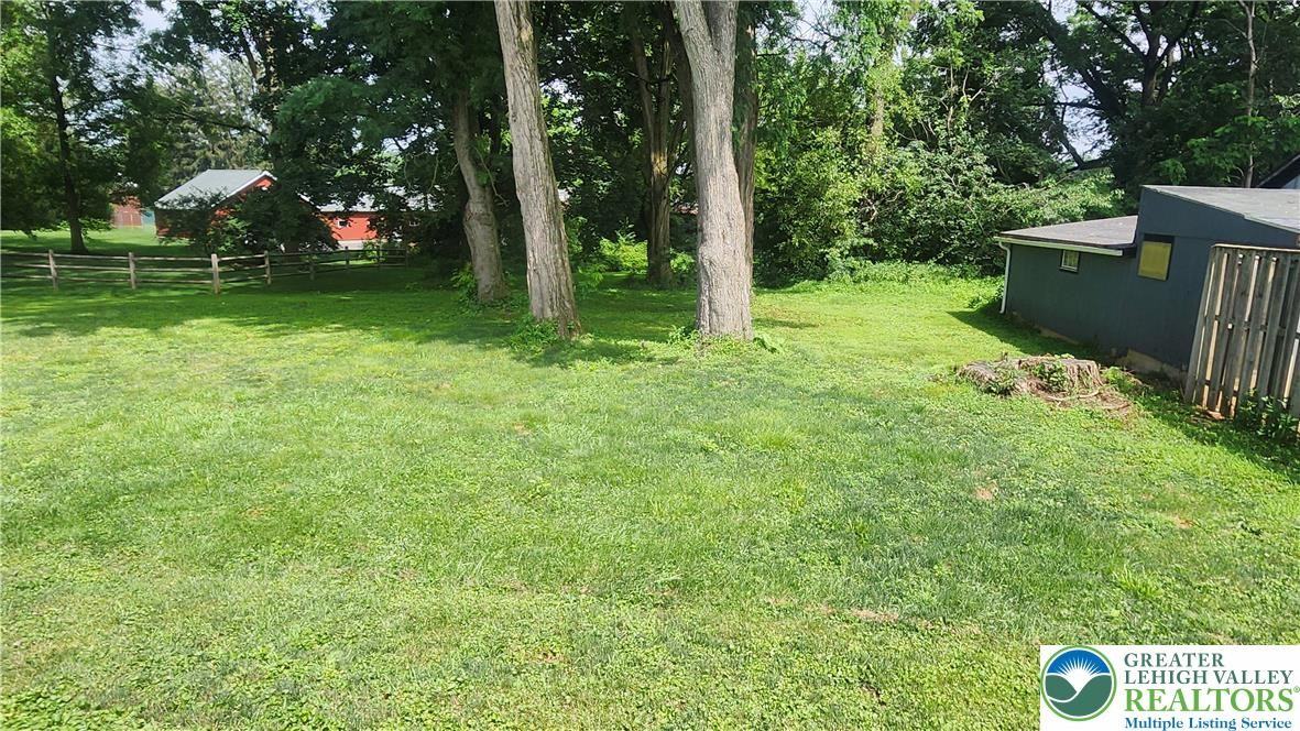 2121 Grove St - Photo 2 of 7